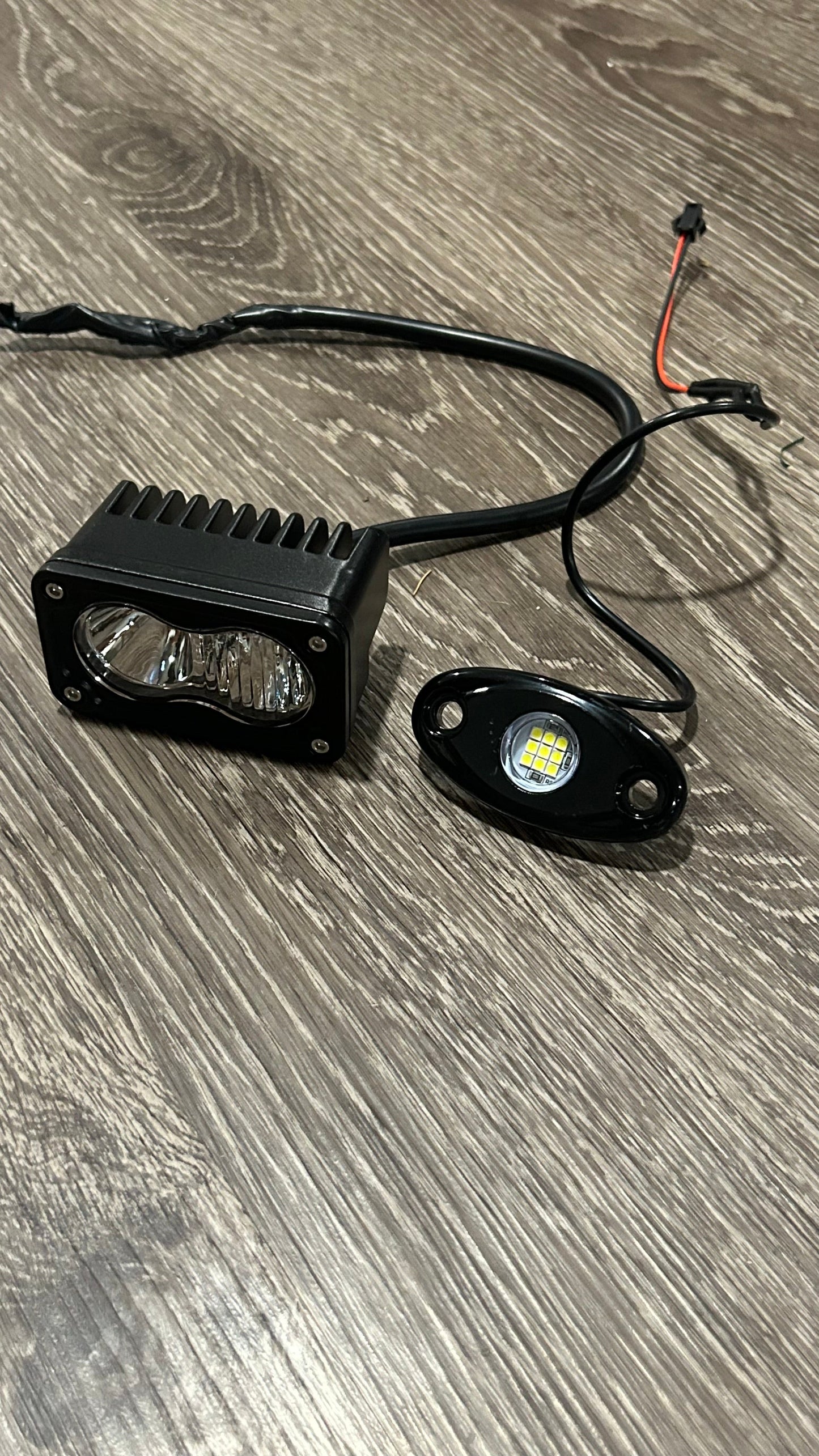 Plug and play light combo for ridstars comes with Baja and plug and play rock light