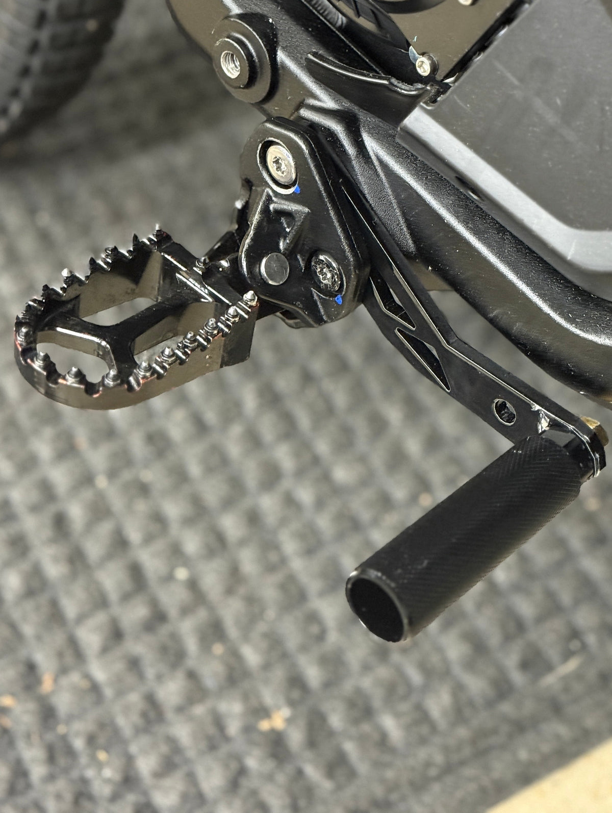 (Mantis X) Foot Lock