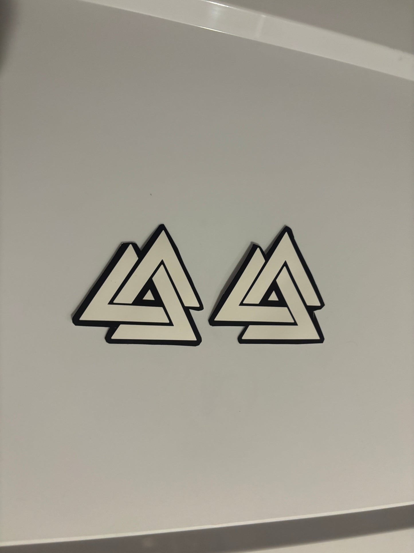 CHI STICKER WHITE COMES IN A 4 PACK MAYBE YOU CAN GET A FREEBIE IF YOU ORDER
